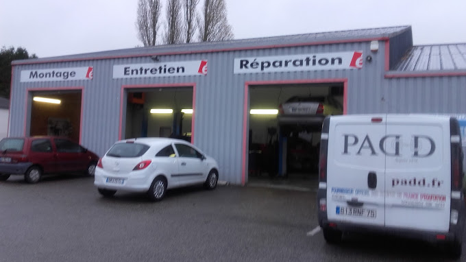 Aperçu des activités de la casse automobile FOUGERAY AUTO SERVICE située à HERMIVAL-LES-VAUX (14100)